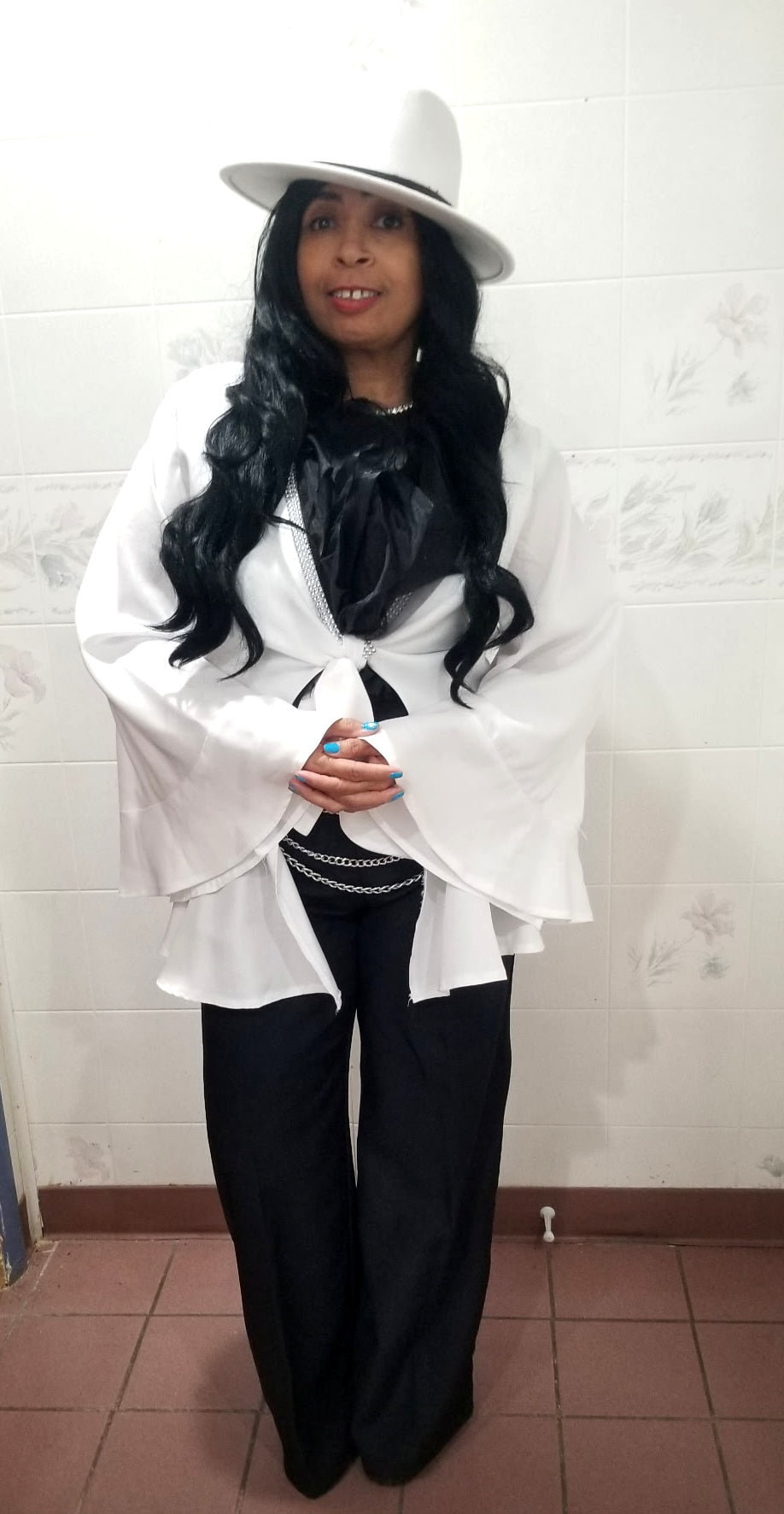 Women Beautifully made Black and White Pants Set