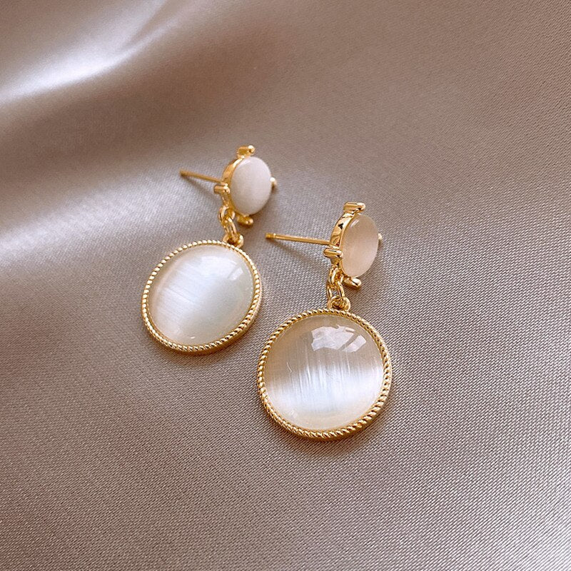 Women Elegant Gold Silver Pearl Earrings