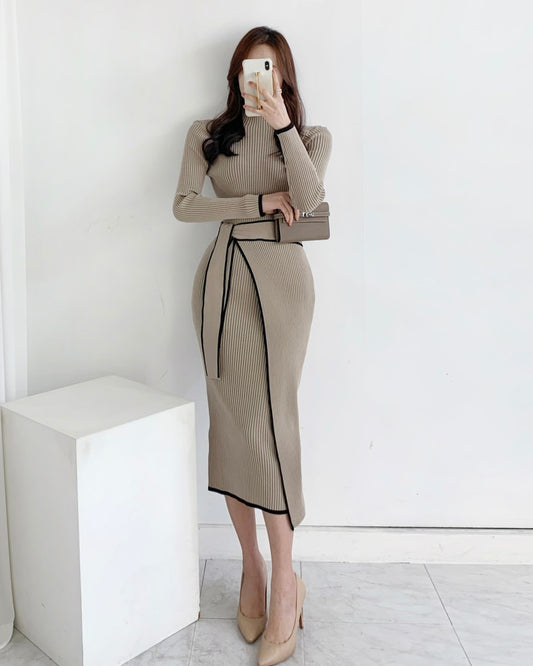 Woman Elegant Vintage Dress with Belt