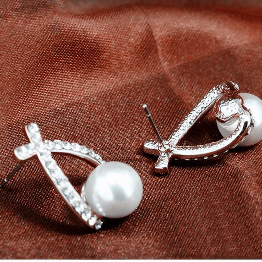 Women Elegant Gold Silver Pearl Earrings