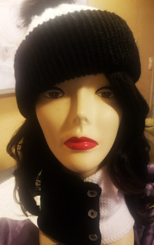 Women Soft Warn Knitted Hat and Scarf Set.